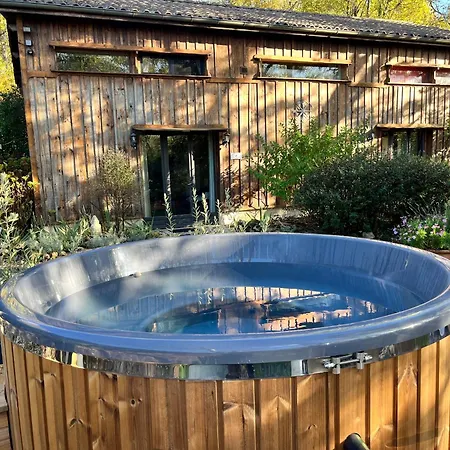 Private Cozy Nordic Bath Retreat By Chateau *