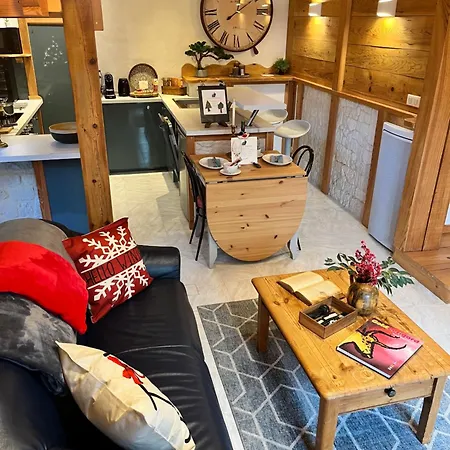 Private Cozy Nordic Bath Retreat By Chateau Kır Evi Biron (Dordogne)